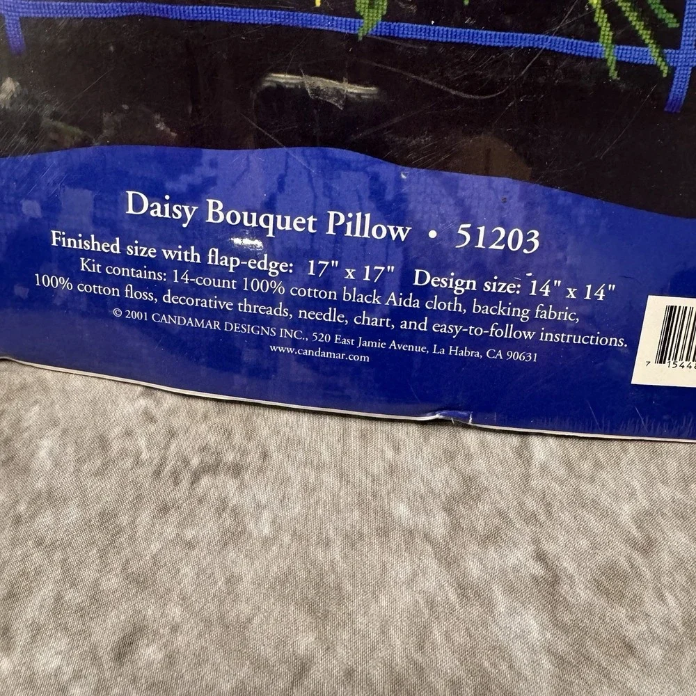Vtg 2001 Candamar Designs Daisy Bouquet Pillow Counted Cross Stitch 51203 Kit